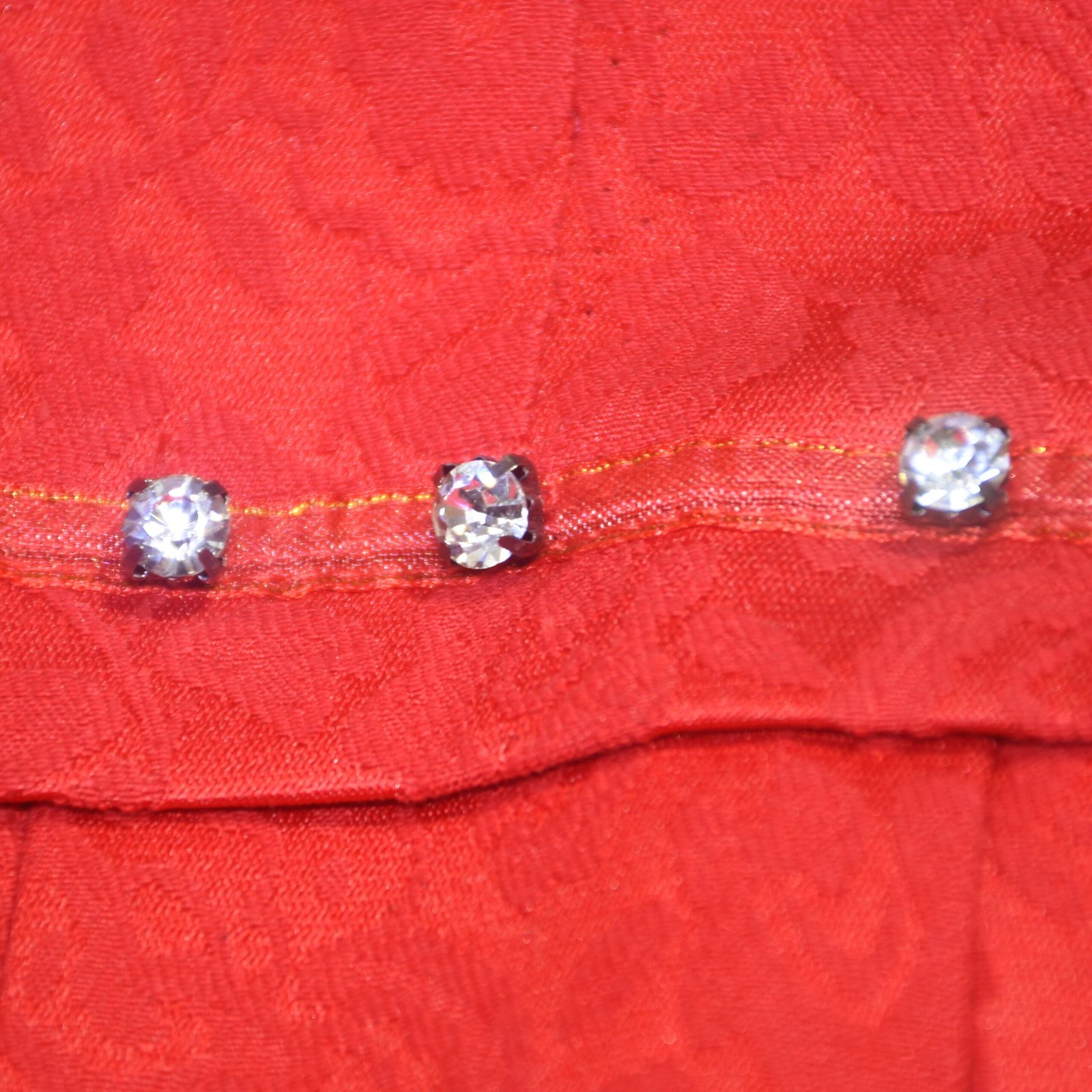 Saco Brocado Floral con Detalles de Pedrería - Rojo Coral - Image 5